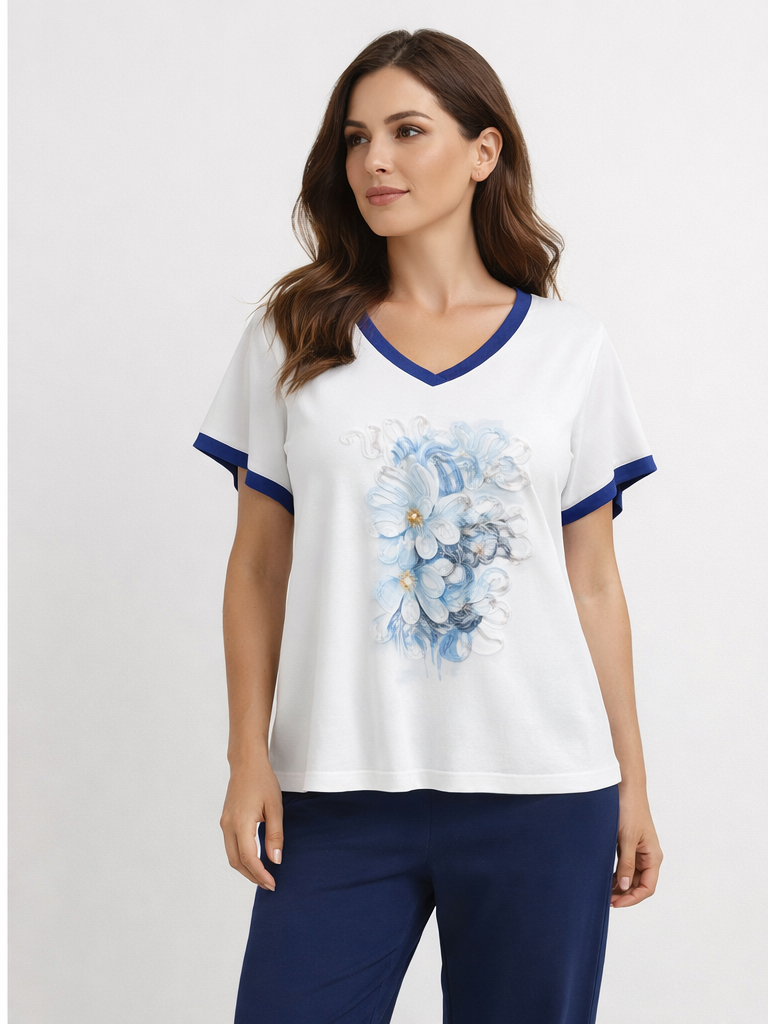 Angora Fashion - Lacivert Garnili Çiçek Nakışlı Beyaz Bluz